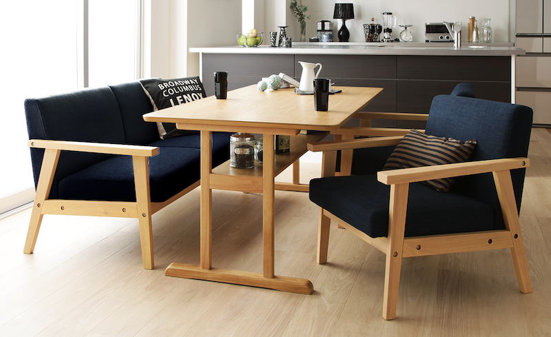 棚付きのテーブル＋カラー豊富な木肘ソファでおしゃれな北欧インテリアダイニング